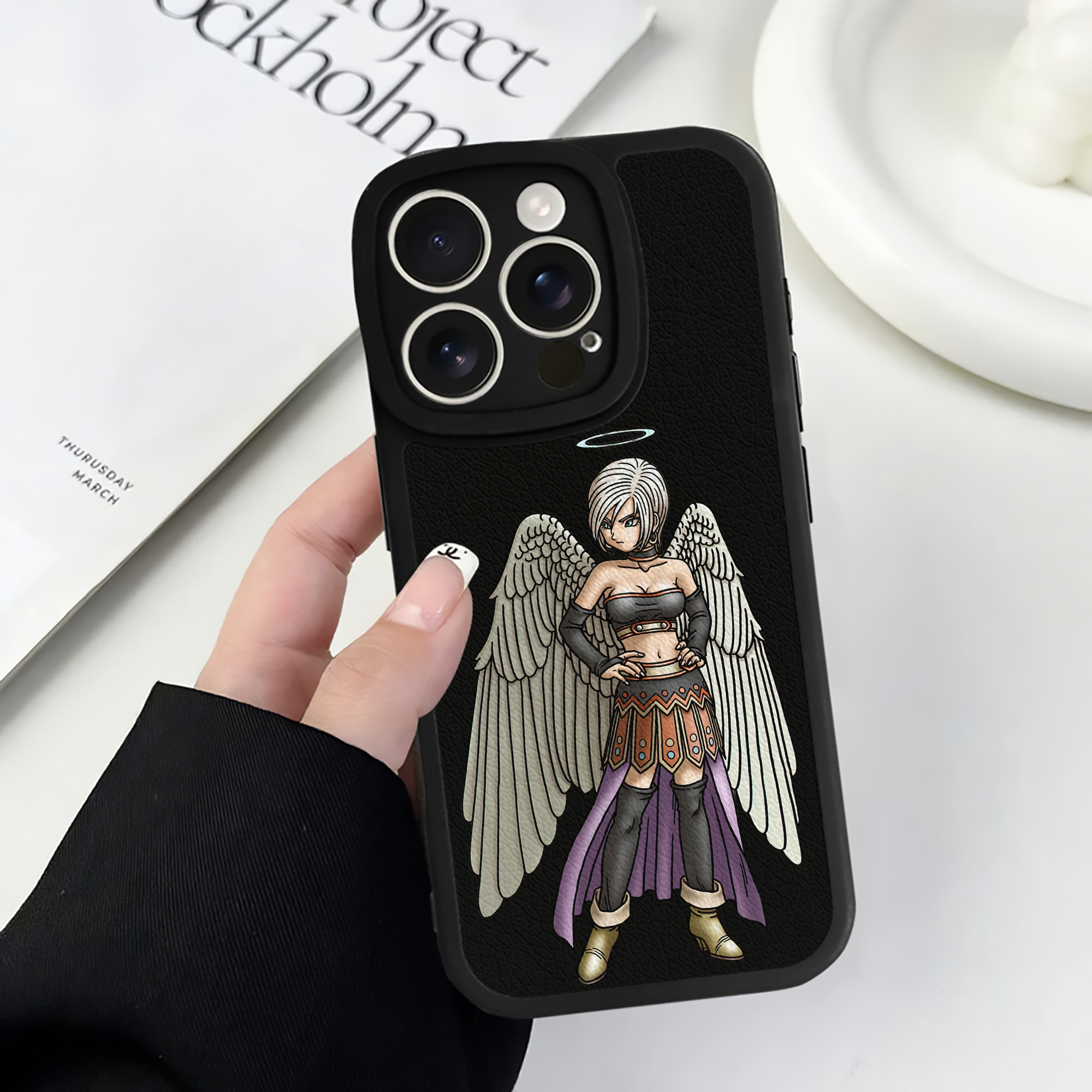 （画像用） ドラゴンクエスト Doragon Kuesuto Dragon Quest 【iPhone 16シリーズ対応】シリコンスマホケース（レザー調） 材質：シリコン